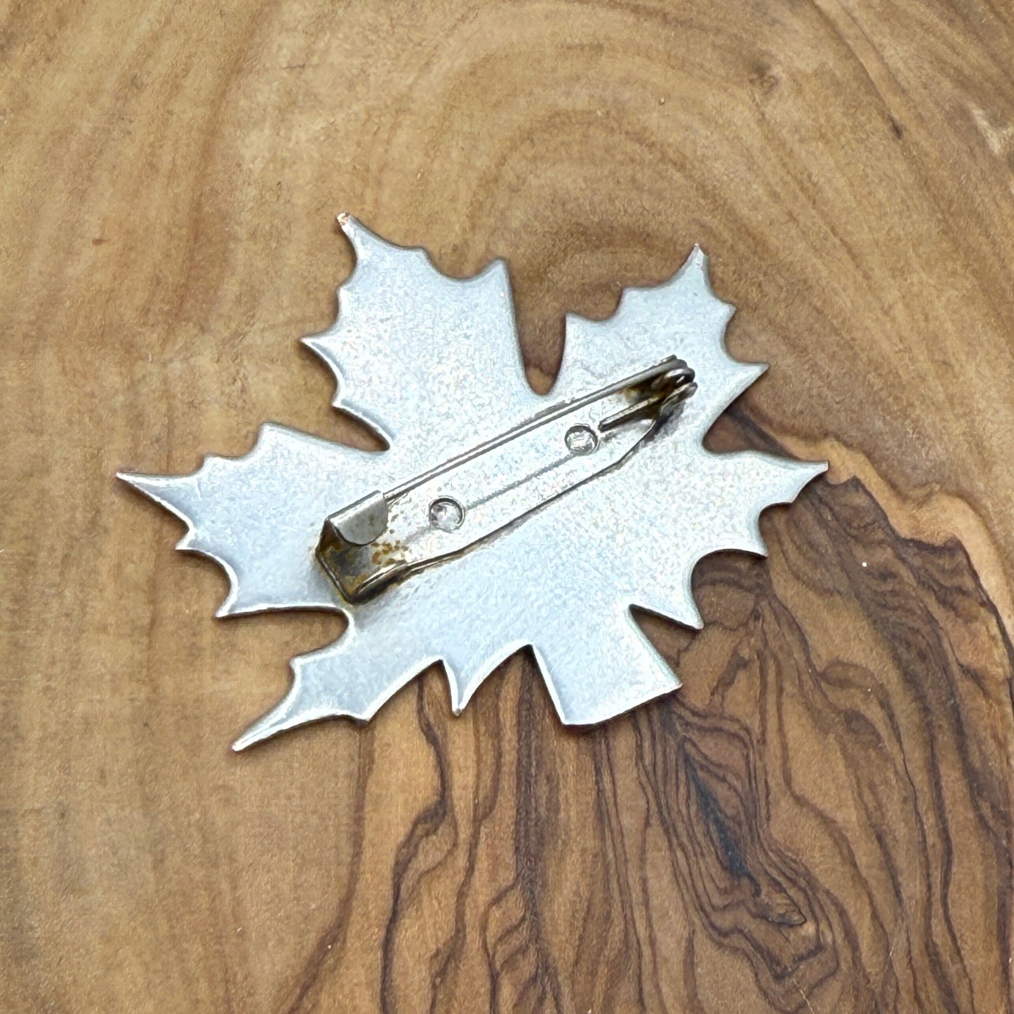 Maple Leaf Elbows Up Pin