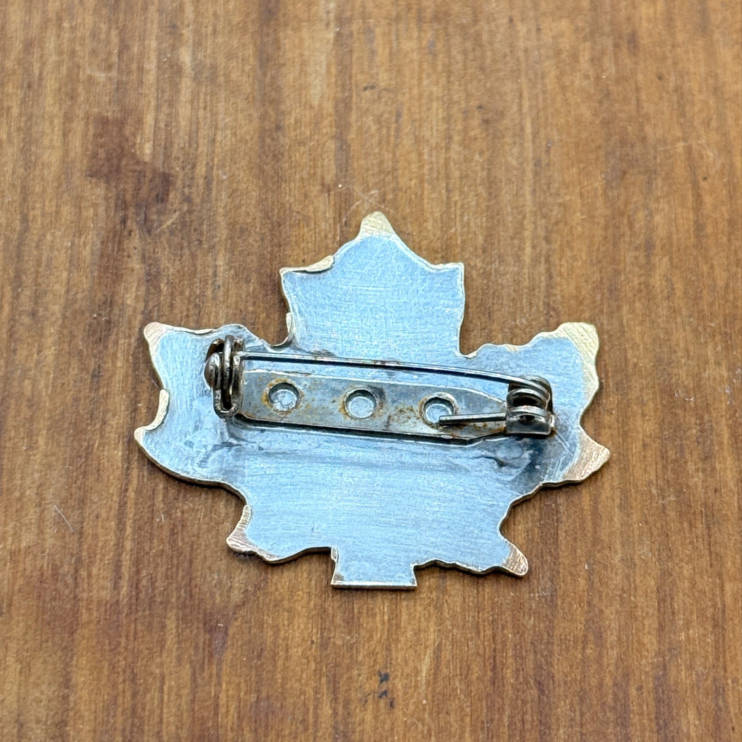 Maple Leaf Pin (med)
