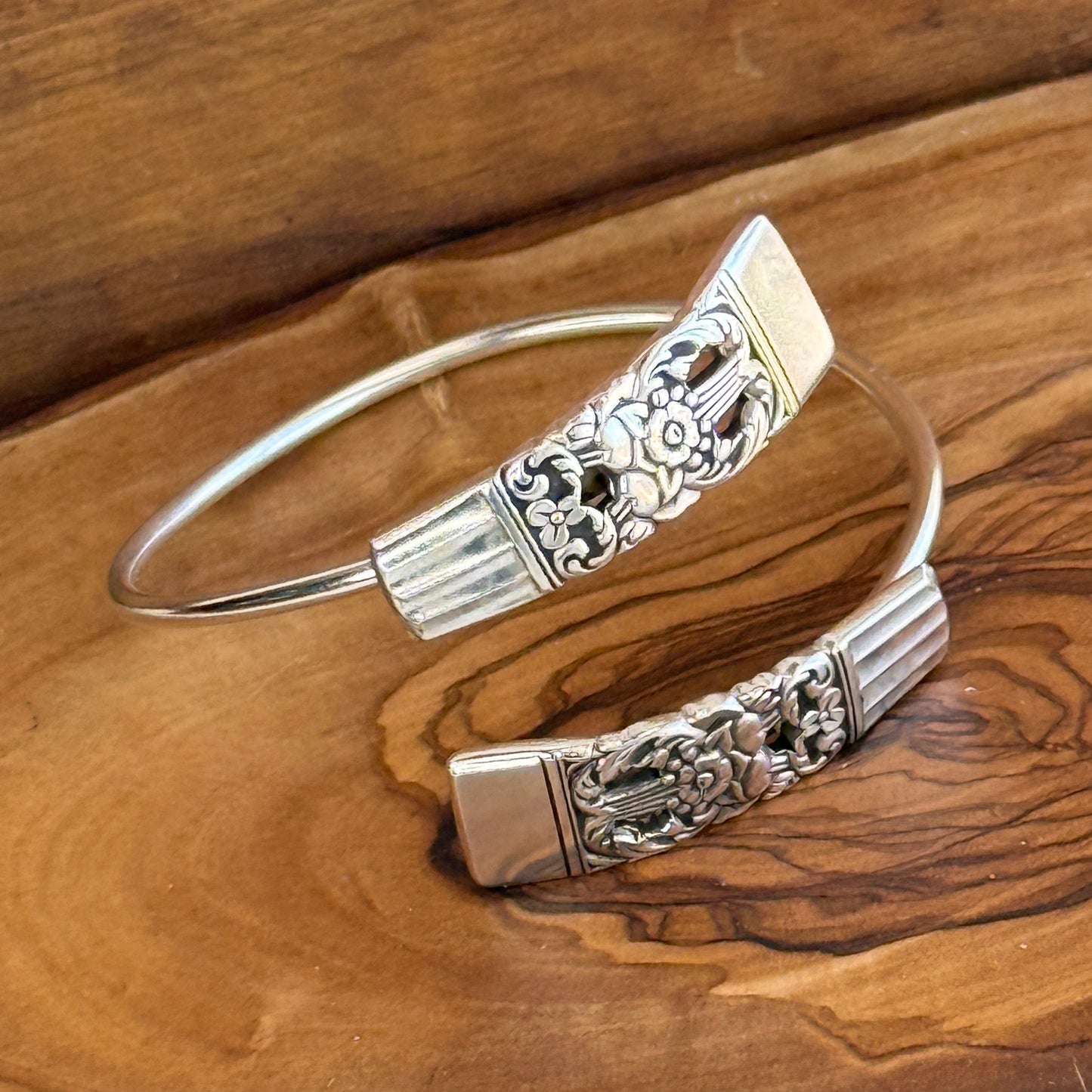 Adjustable wrap silver plated bracelet bangle