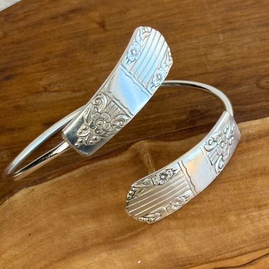 Adjustable wrap silver plated bracelet bangle