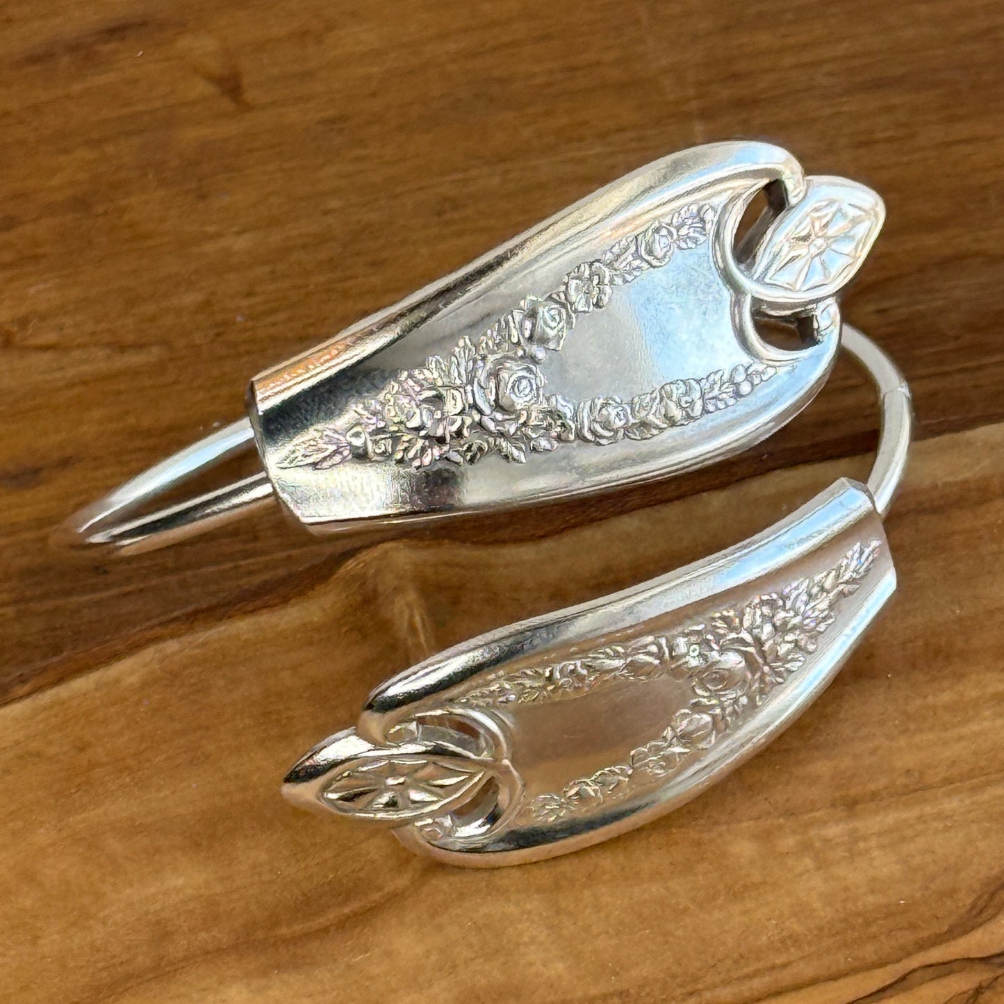 Adjustable wrap silver plated bracelet bangle