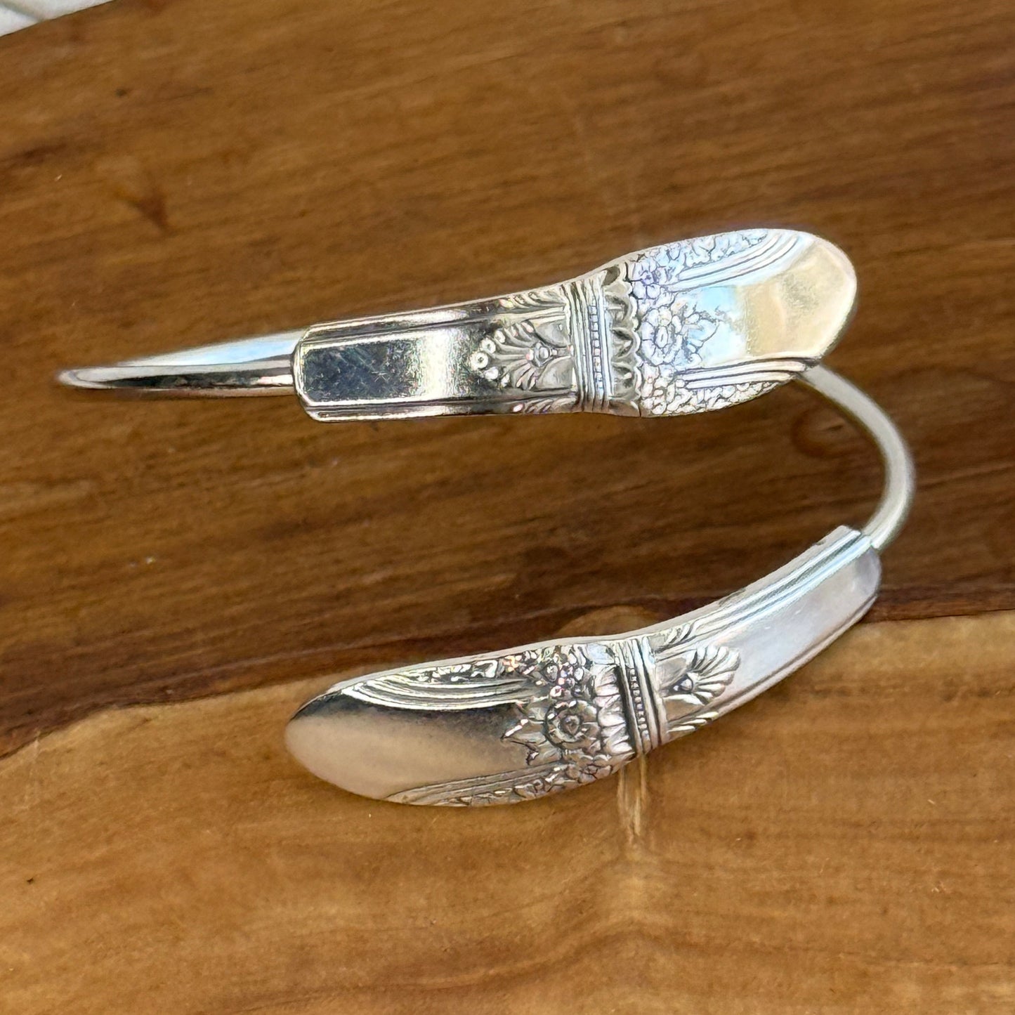 Adjustable wrap silver plated bracelet bangle