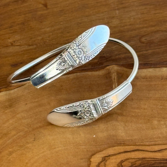 Adjustable wrap silver plated bracelet bangle