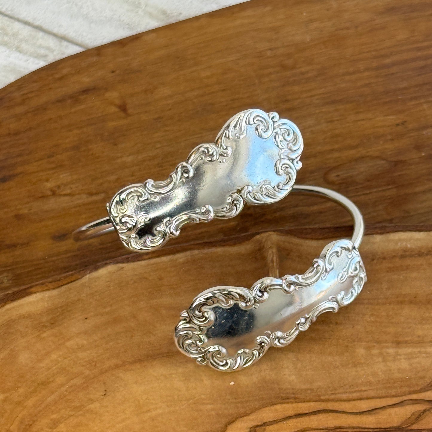 Adjustable wrap silver plated bracelet bangle