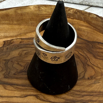 Serving Fork Tine Ring With Flowers
