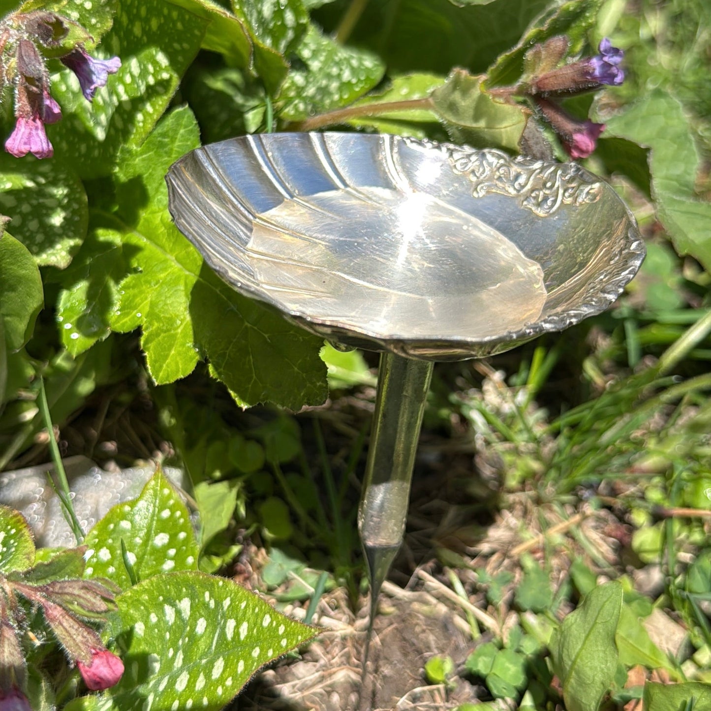 Garden Bee Bath Stake
