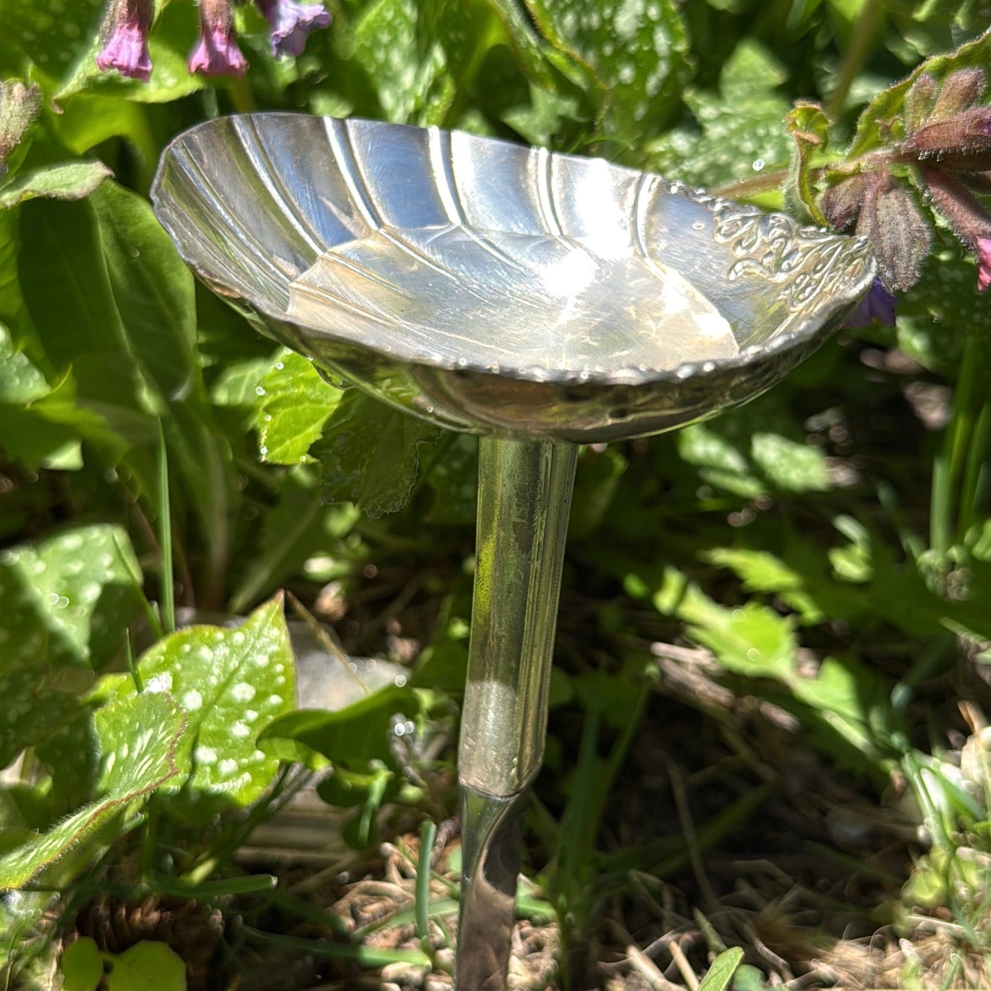 Garden Bee Bath Stake