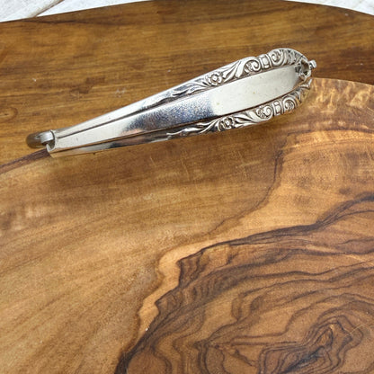 Hook Tension Bracelet