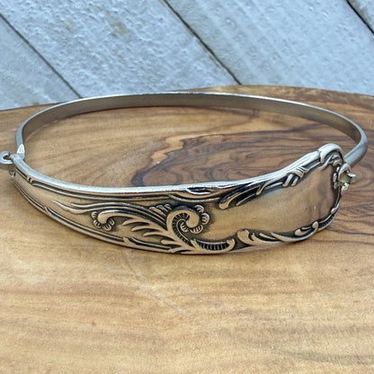 Hook Tension Bracelet