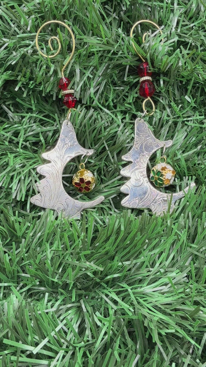 Silver tree ornament with ball